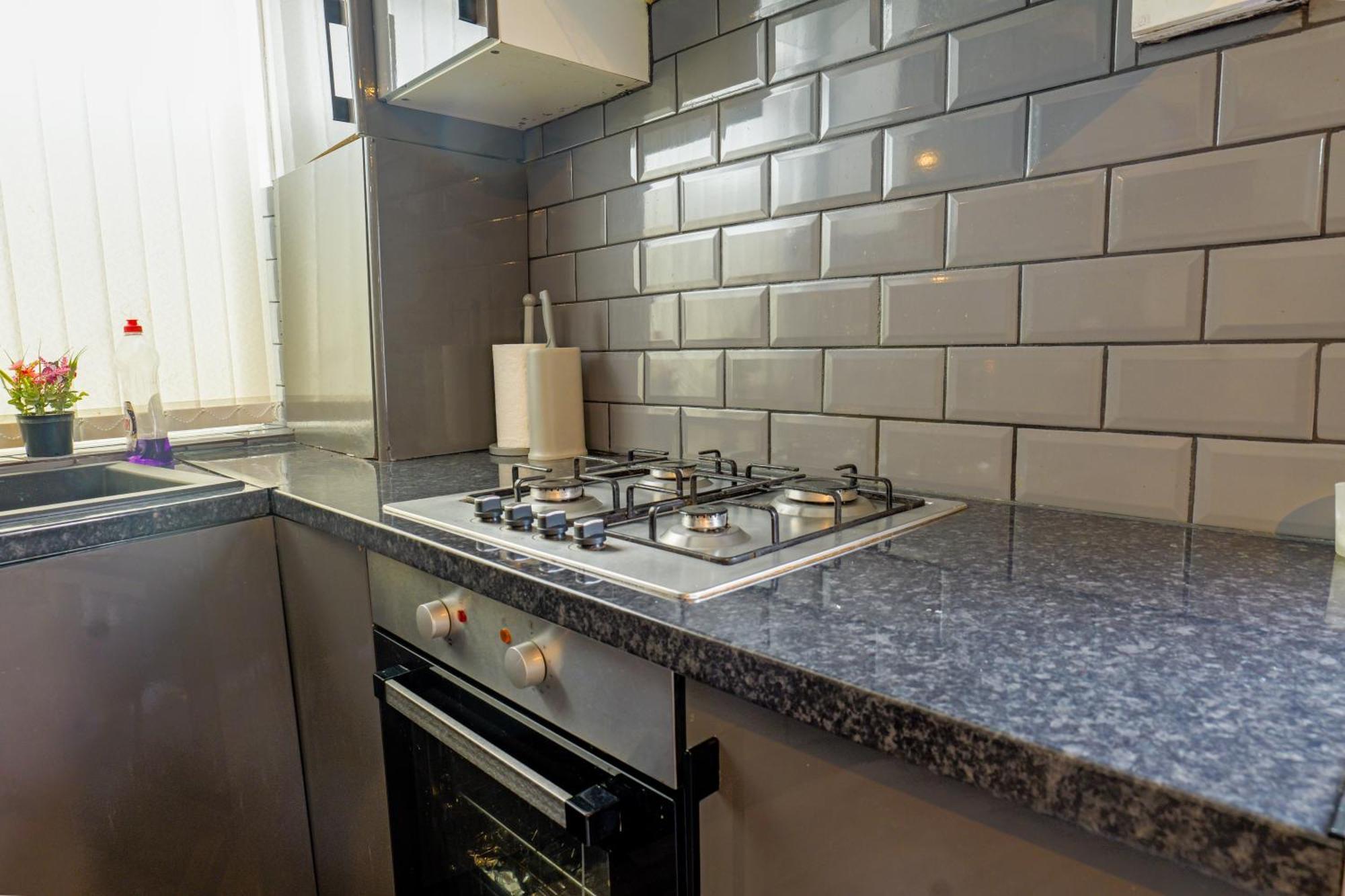 Rochdale 3 Bedroom House 2 Bath With Free Parking Sleeps 7 Eksteriør bilde