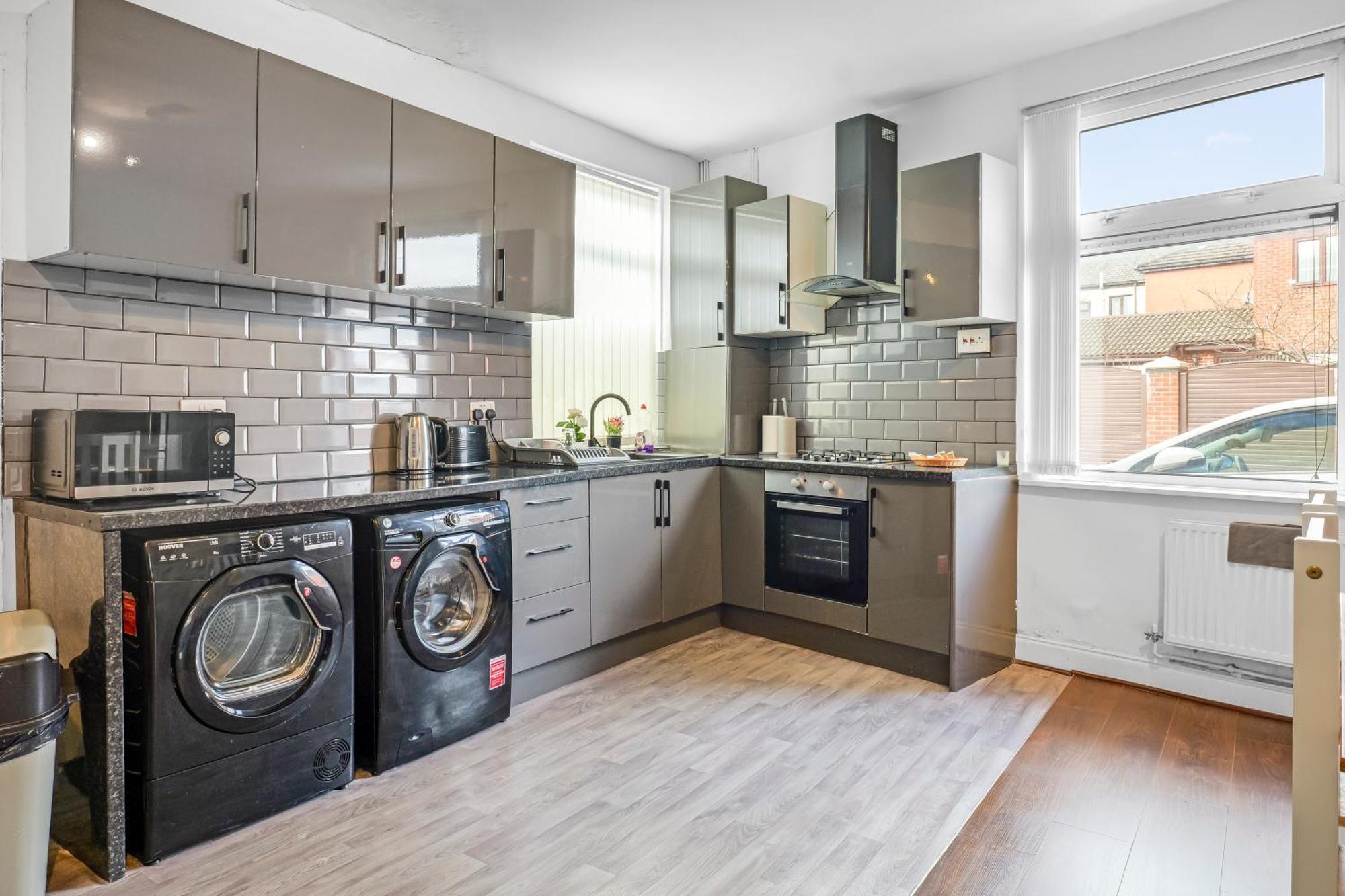 Rochdale 3 Bedroom House 2 Bath With Free Parking Sleeps 7 Eksteriør bilde
