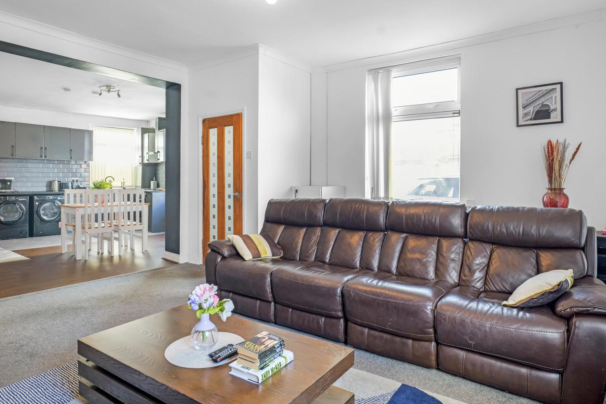 Rochdale 3 Bedroom House 2 Bath With Free Parking Sleeps 7 Eksteriør bilde